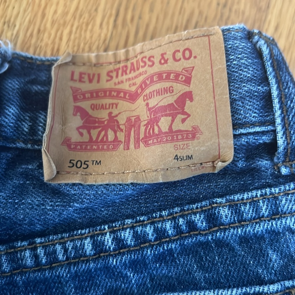 Levi’s 505 Medium Wash Jean Size 4 SLIM - Picture 6 of 8